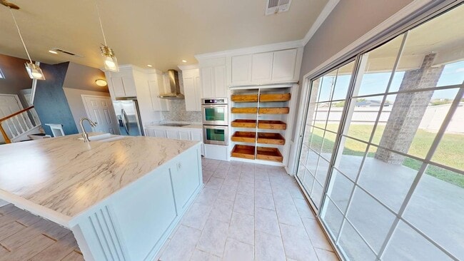 Building Photo - 701 Black Hills Trail