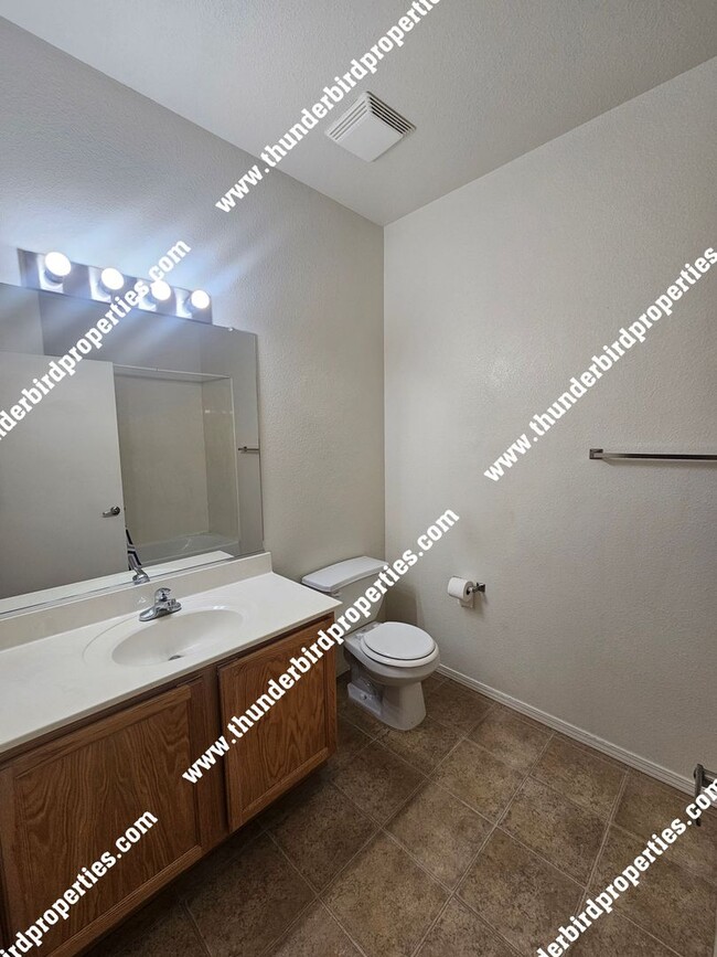 Building Photo - MOVE IN SPECIAL $200 OFF FIRST MONTH'S REN...