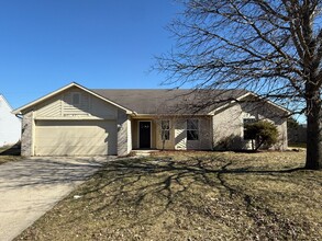 Building Photo - 621 Mission Hill Dr