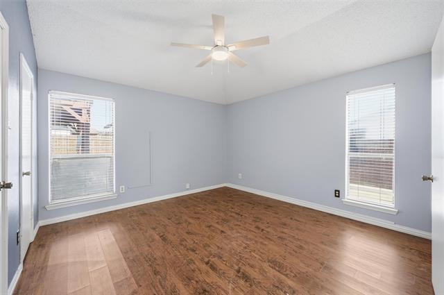 Building Photo - 2425 Oakmont Dr