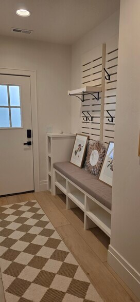 Cute entry - 107 S Moonlit Rd