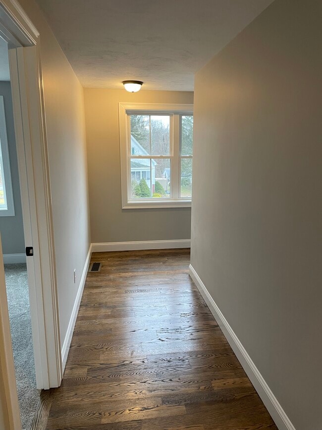Building Photo - 13 Firefly Ln