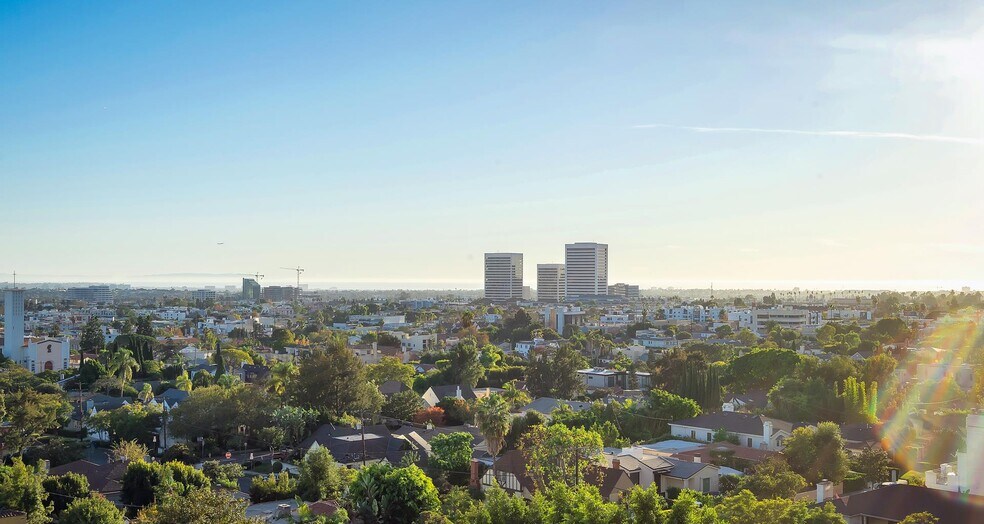 Building Photo - 10724 Wilshire Blvd