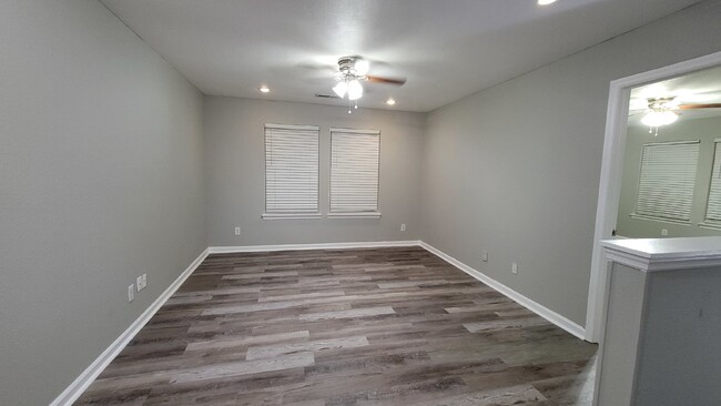 Building Photo - $500 off one month.  Section 8 accepted wi...