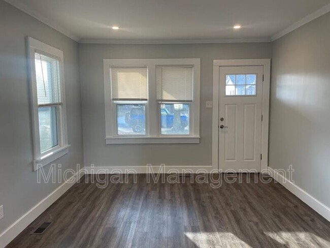 Building Photo - 3738 Edgar Ave