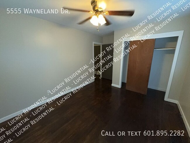 Building Photo - 5555 Wayneland Dr