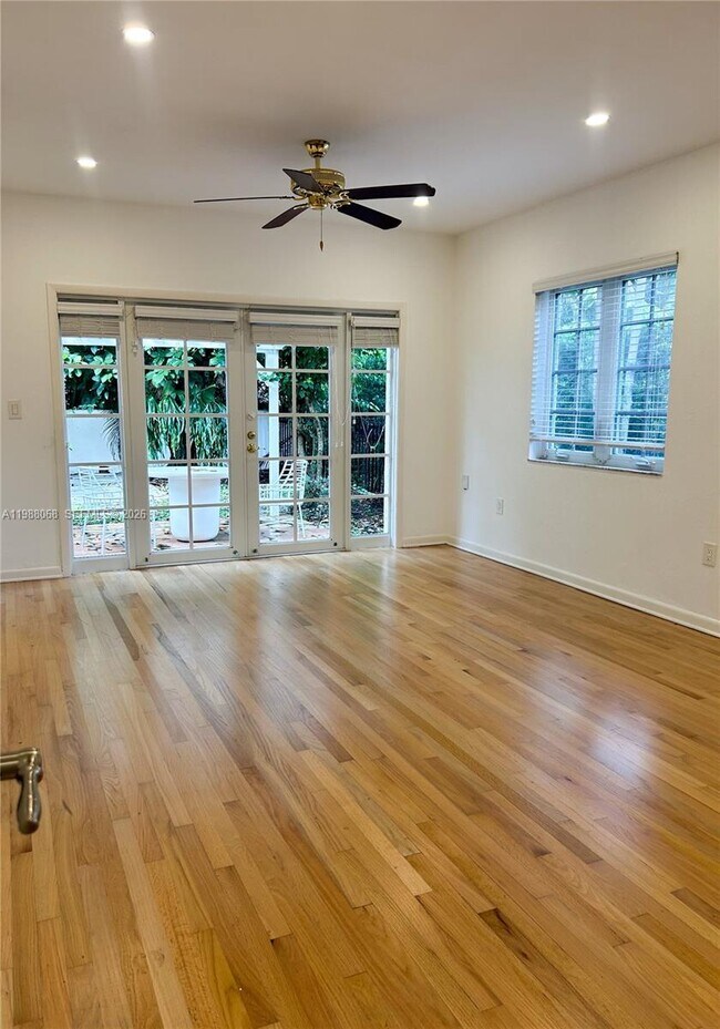 Building Photo - 2504 Alhambra Cir