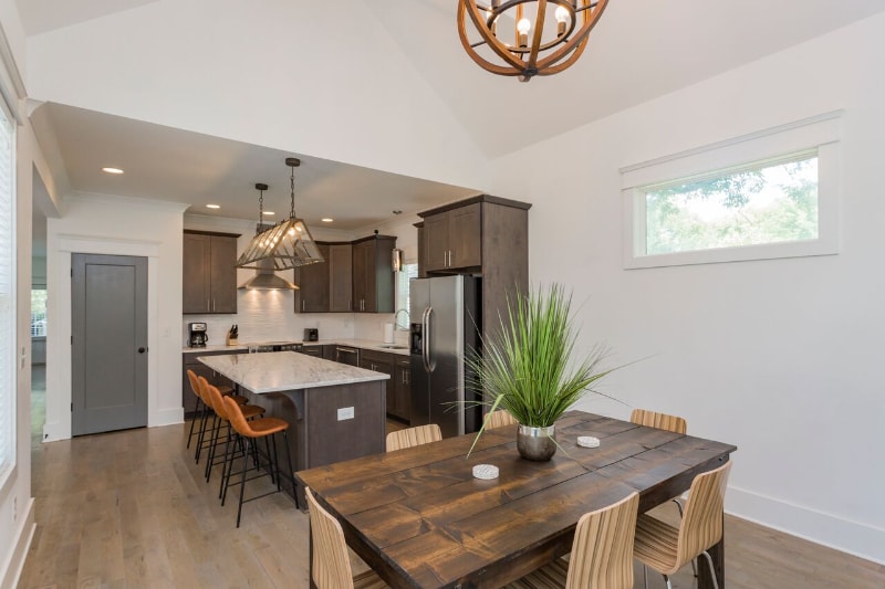 Building Photo - 716 29th Ave N