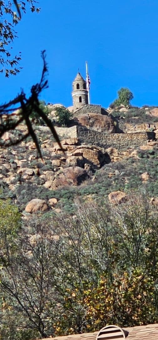 Building Photo - 3 bedroom Riverside home