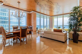 Building Photo - 17875 Collins Ave