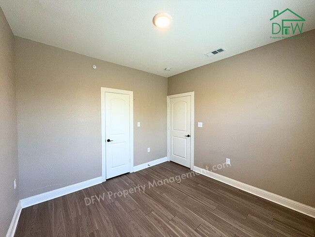 Building Photo - 3 Bed / 2.5 Bath in Wylie — 2 Car Garage, Fenced Yard, Available Now