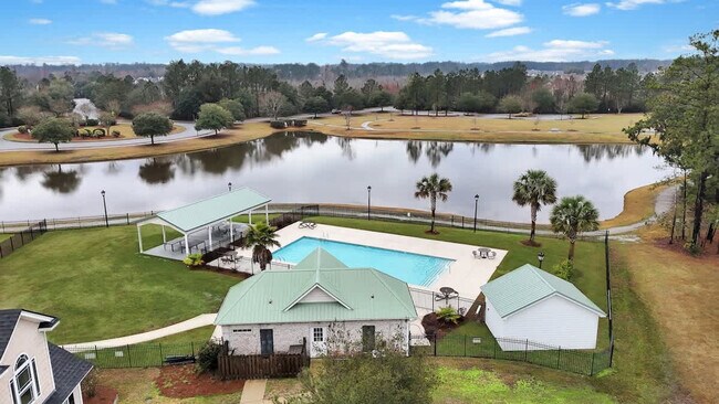 Building Photo - 230 Sonoma Dr