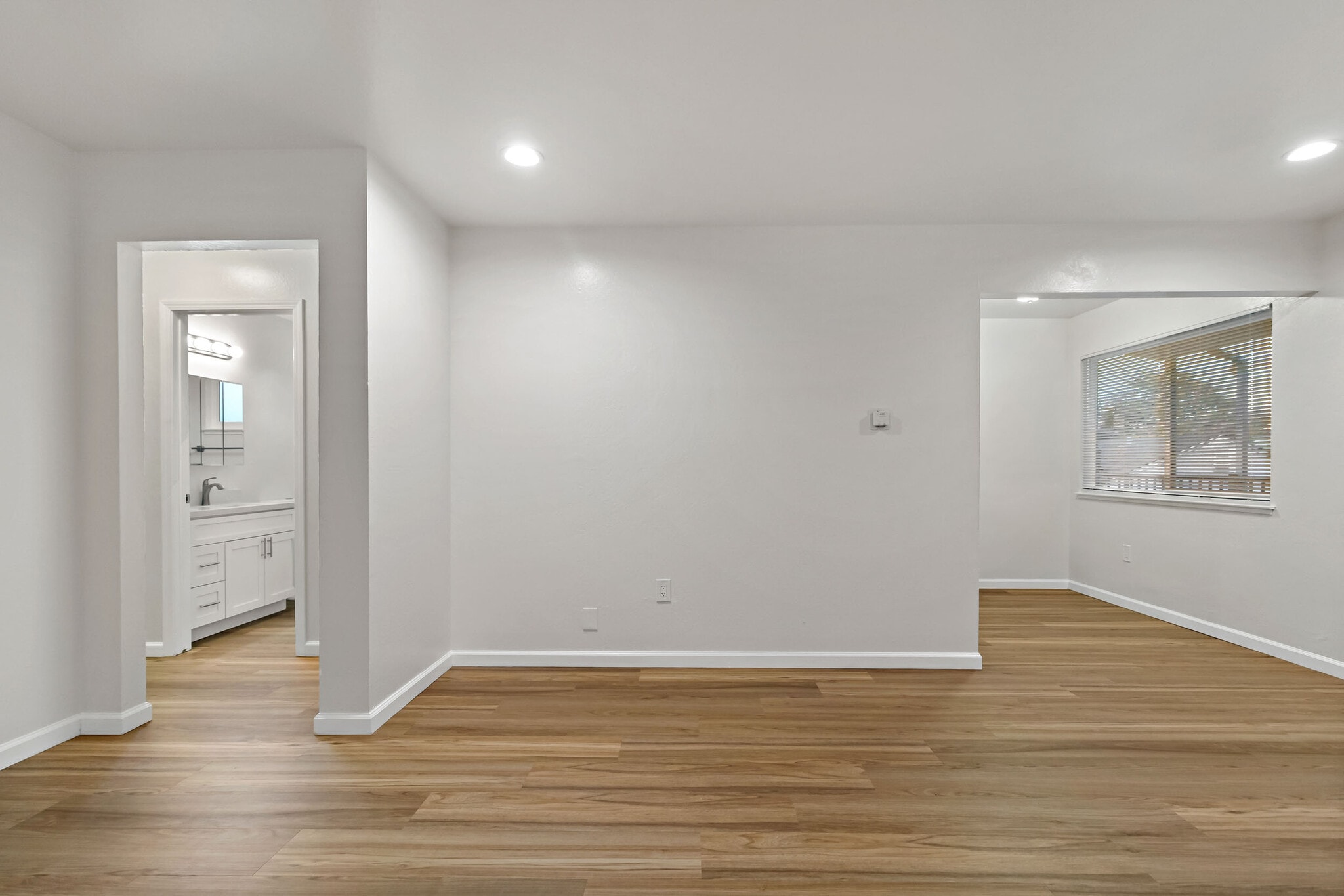 Building Photo - 3319 Nevin Ave