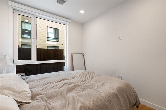 Building Photo - 457 W Broadway