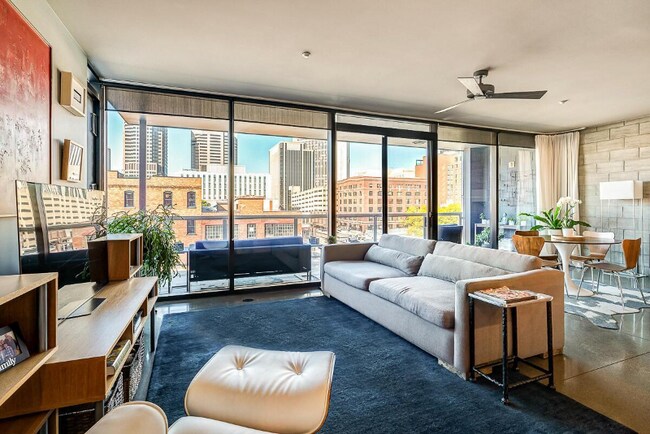 Building Photo - 225 N 4th St