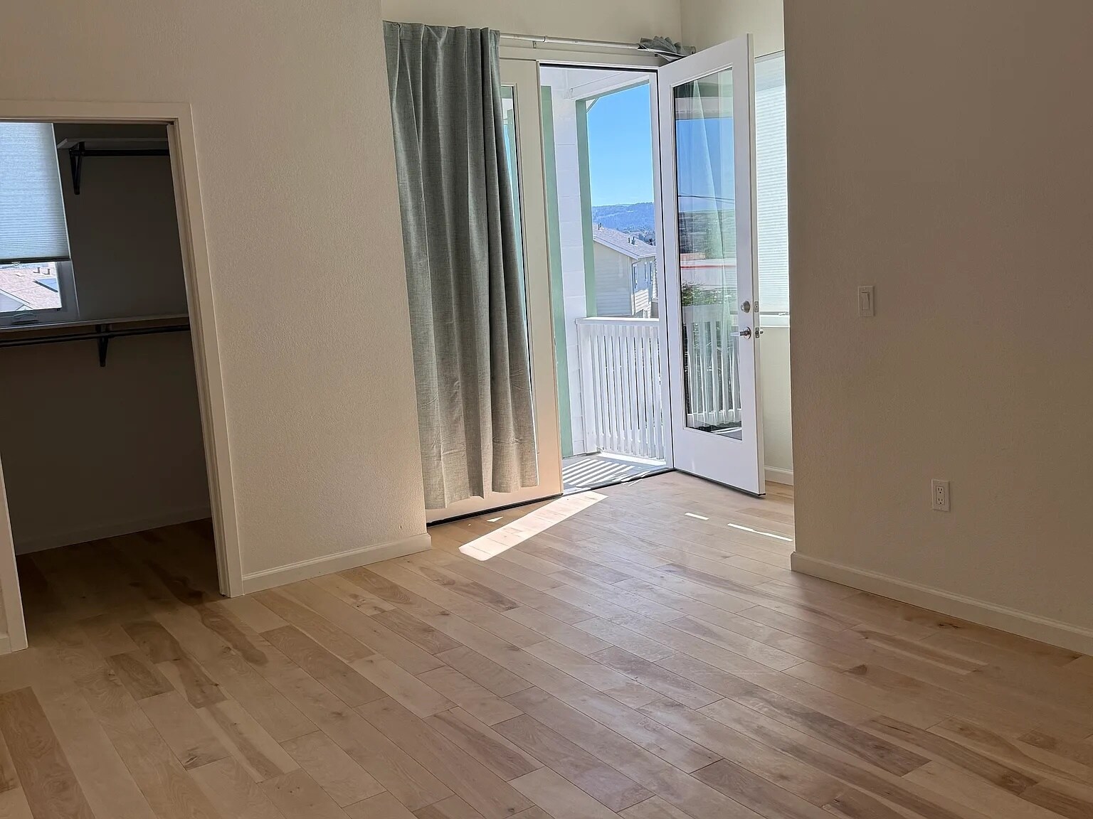 Building Photo - 1869 Ocean View Ave