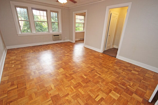 Building Photo - Hobart Place