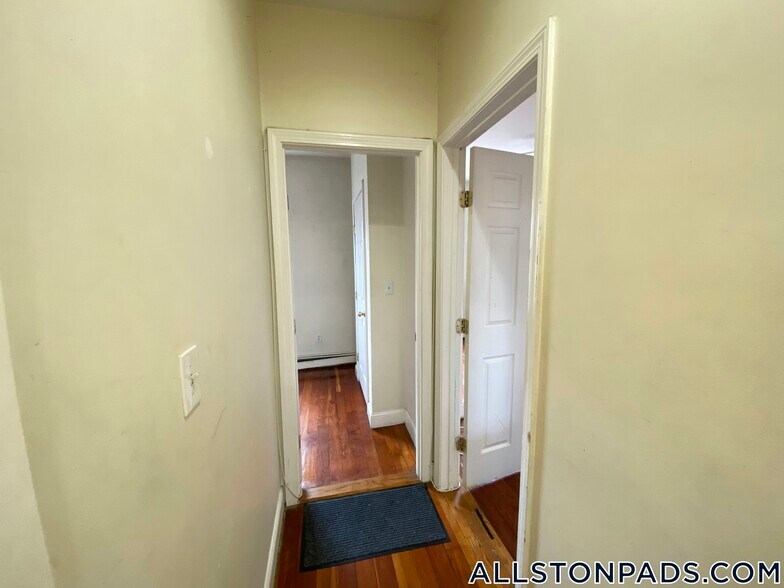 Primary Photo - 15 Linden St
