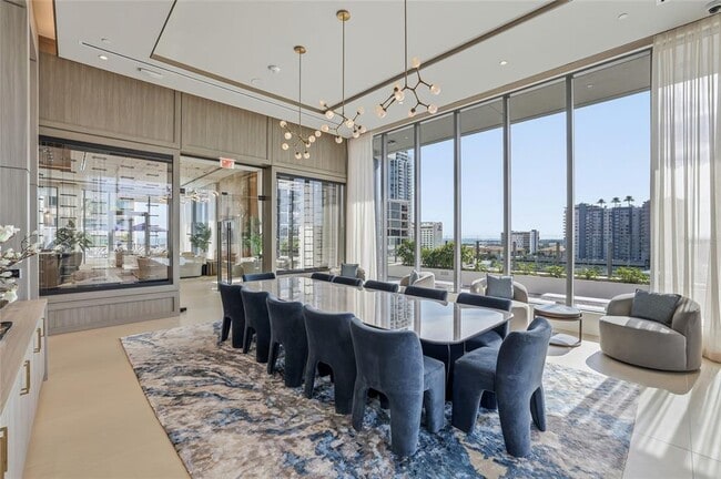 Building Photo - 275 1st Ave S