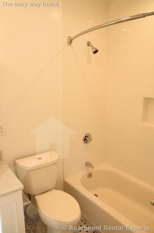 Building Photo - 15 Langdon St