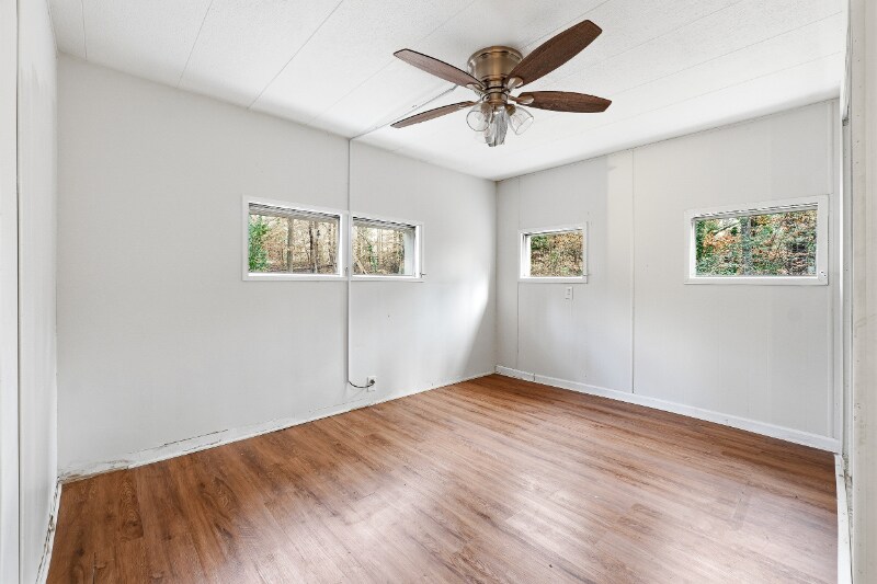 Building Photo - 3831 King Dr