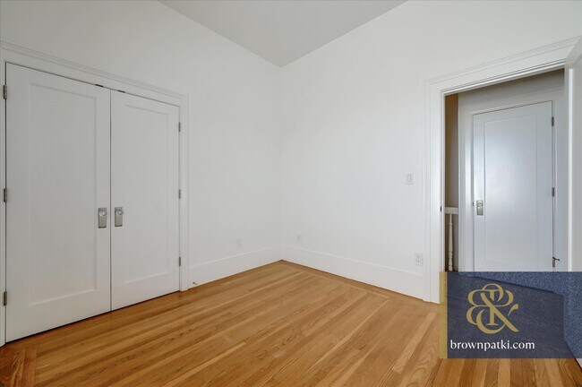 Building Photo - 3743 1/2 23rd Street-