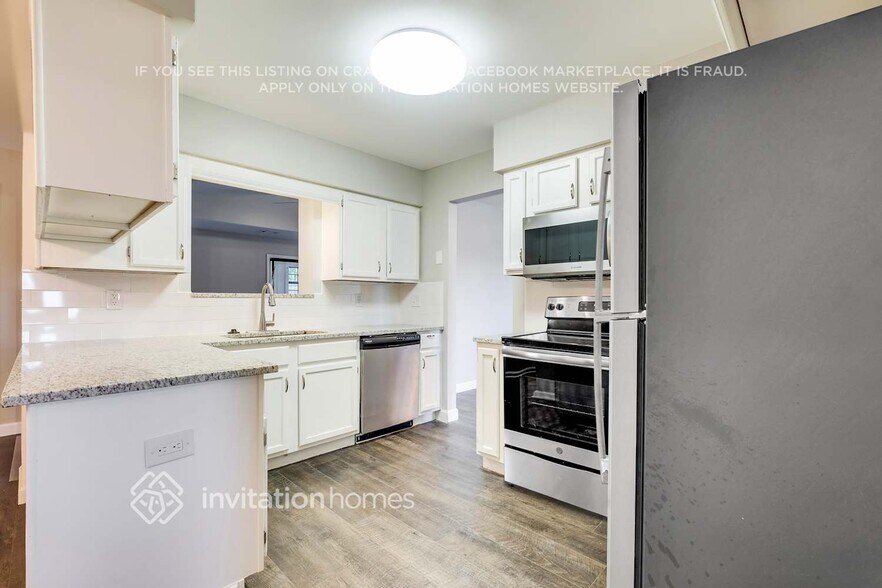 Building Photo - 6241 Cranberry Ln E