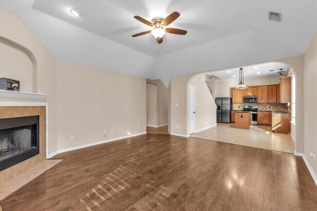 Building Photo - 5009 Hibiscus Valley Dr