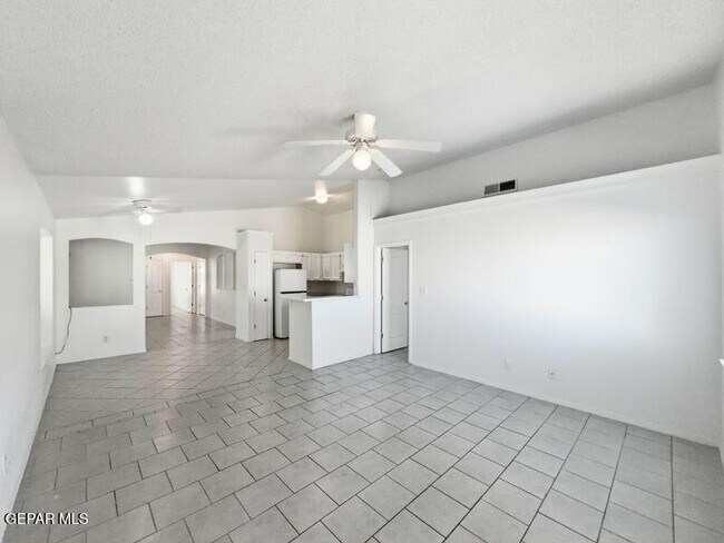 Building Photo - 11621 Gypsum Hills Cir