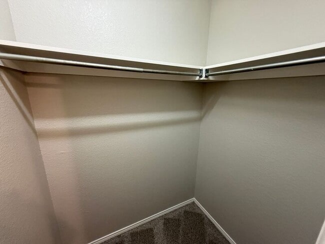 Building Photo - 2405 Hopkins Dr