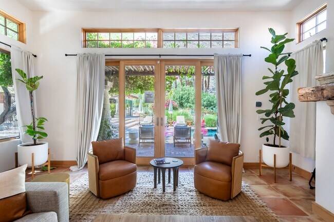 Building Photo - Luxury Oasis in Palm Springs Retreat (Monthly Only - No Long Term)