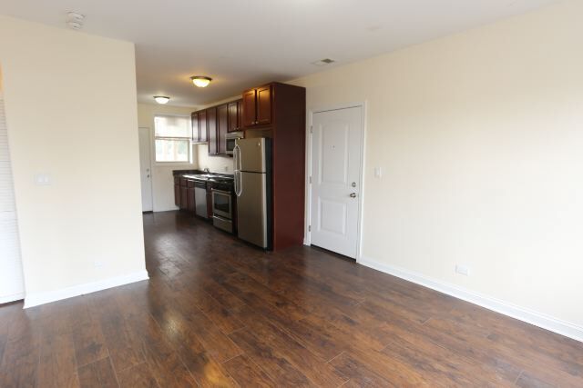 Building Photo - 4731 W Cornelia Ave