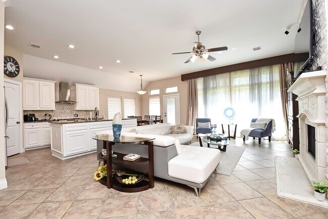 Building Photo - 6308 Silver Thistle Ln