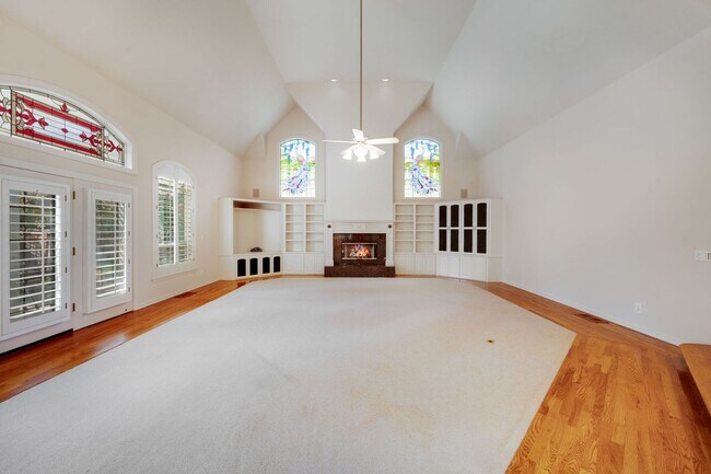 Building Photo - Luxury Custom Home in Folsom with Pool, 3-Car Garage & 4,300+ Sq Ft!