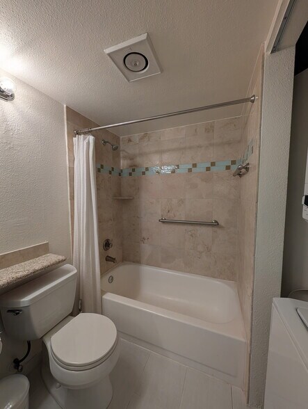 Primary Photo - 6970 California Ave SW