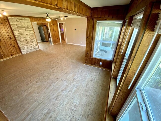 Building Photo - 3005 Burning Oak Dr