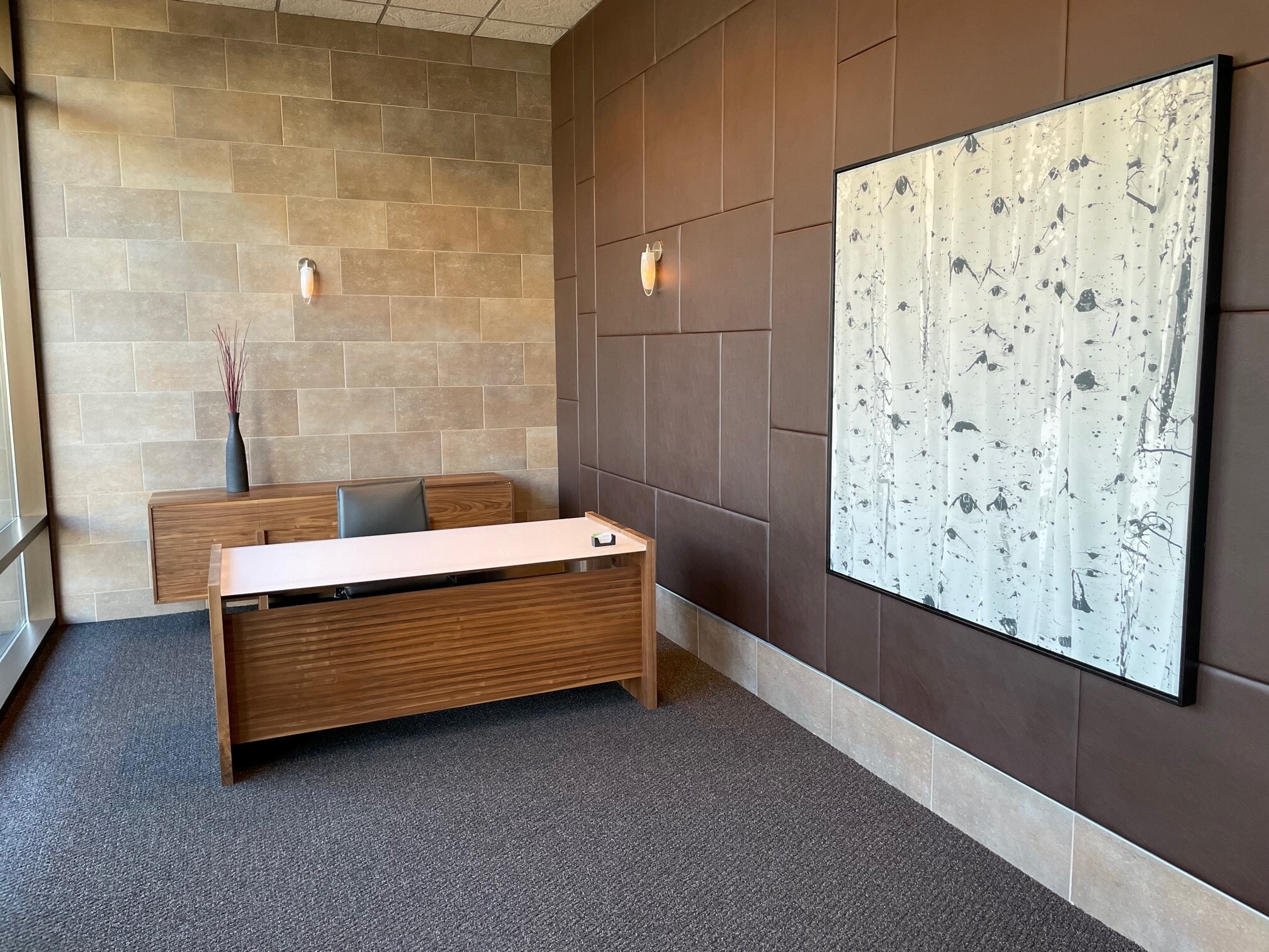 Building Photo - 851 W Front St