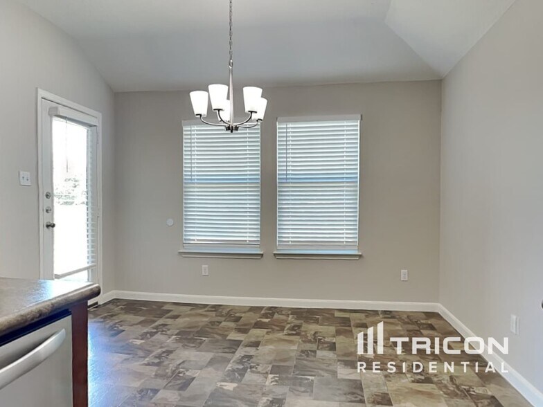 Building Photo - 210 Teron Dr