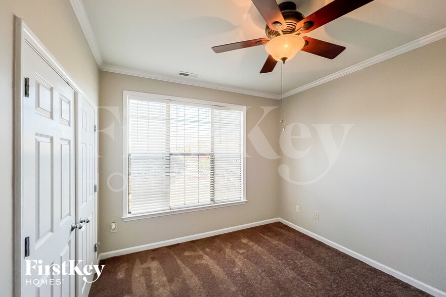 Building Photo - 120 Rushton Ln