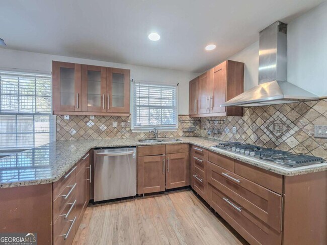 Building Photo - 5100 Redan Rd