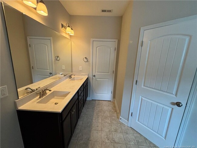 Building Photo - 2236 Andalusian Dr