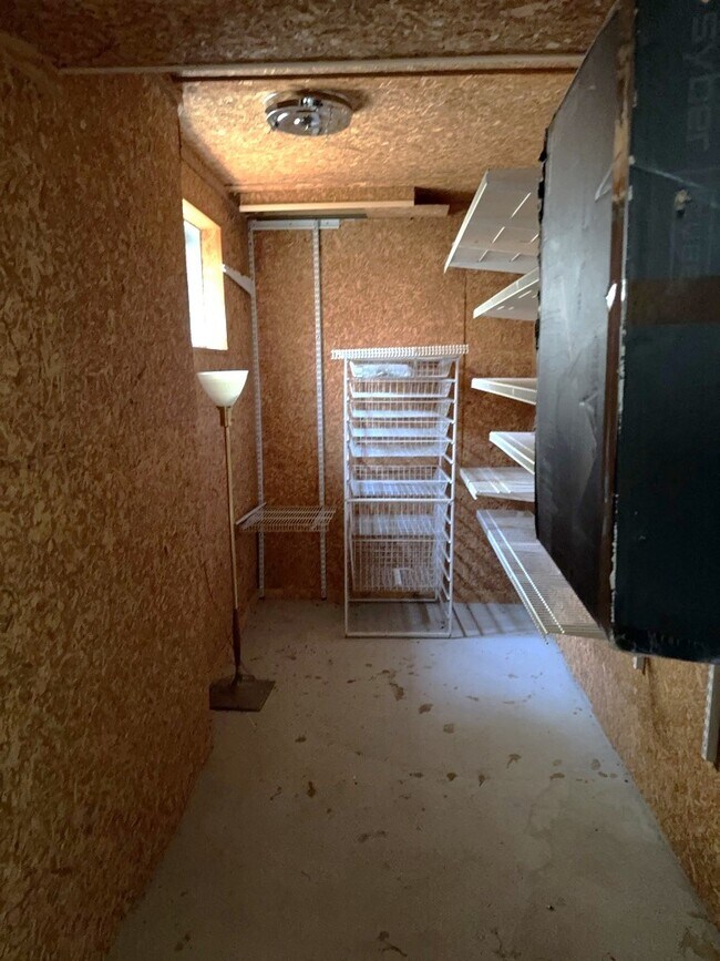 Building Photo - 36420 N Tamarack Dr