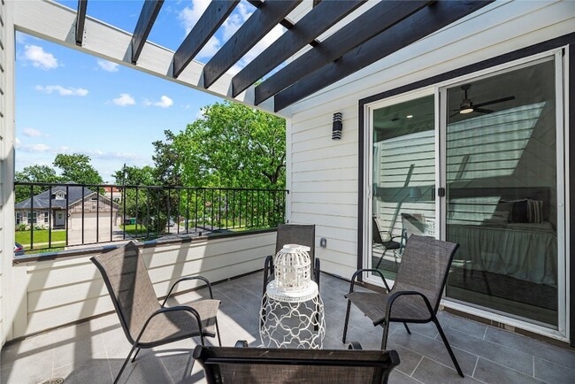 Building Photo - 7210 England St