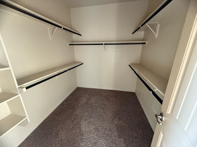 Building Photo - 3208 Rembrandt Ave