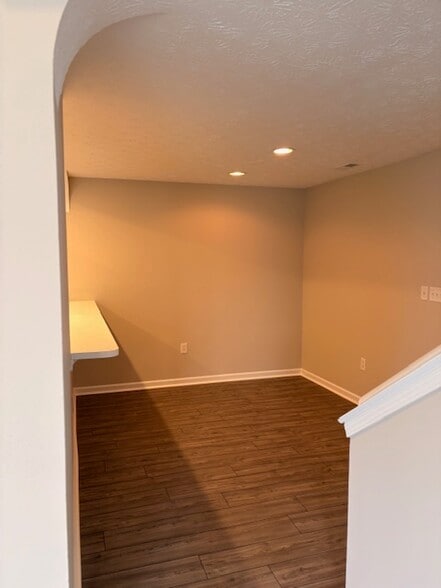 Building Photo - 10738 N Park Ave