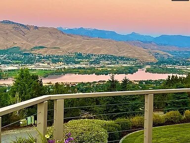 Building Photo - 2467 Twin Peaks Vw