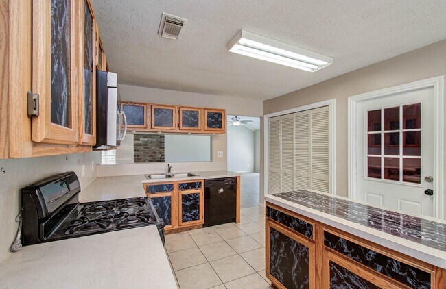 Building Photo - 9430 Halkirk St