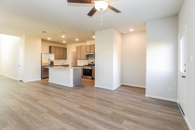 Building Photo - 24731 Linaria Dr