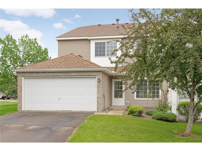 Building Photo - 15921 Finch Ln
