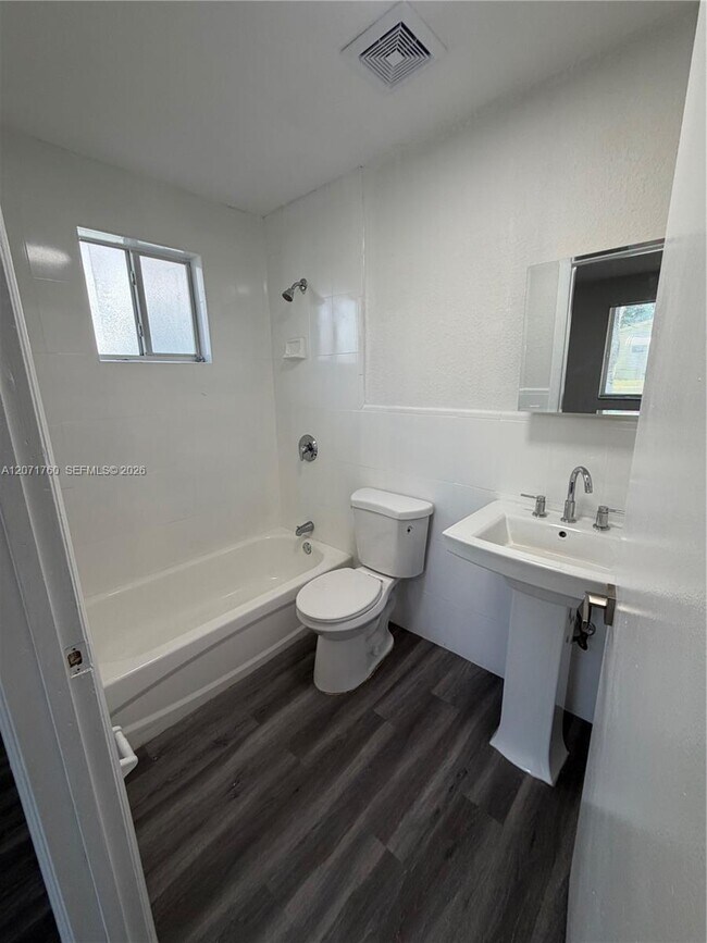 Building Photo - 580 NW 58th St